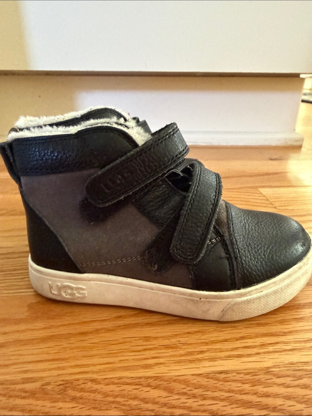 UGG Kids Black and White Faux-Fur High-Top Sneakers - Picture 5 of 5